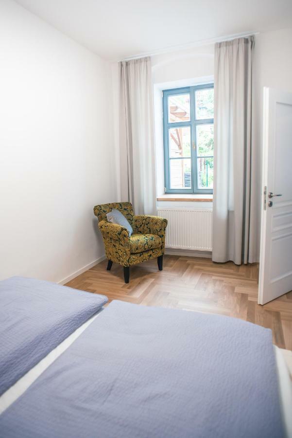Penzion Masarykova 37 Hluboka Nad Vltavou Bagian luar foto